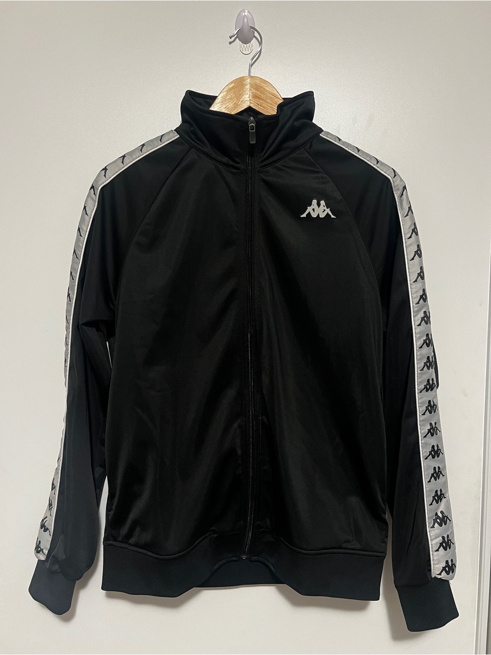 Kappa 222 Banda Anniston Track Jacket Black White Unisex M